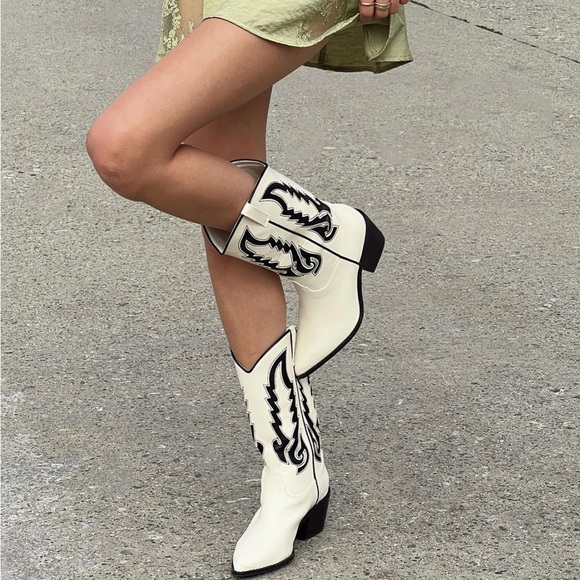 ISO!! Billini Norva boots size 7 or 8 - Picture 2 of 2